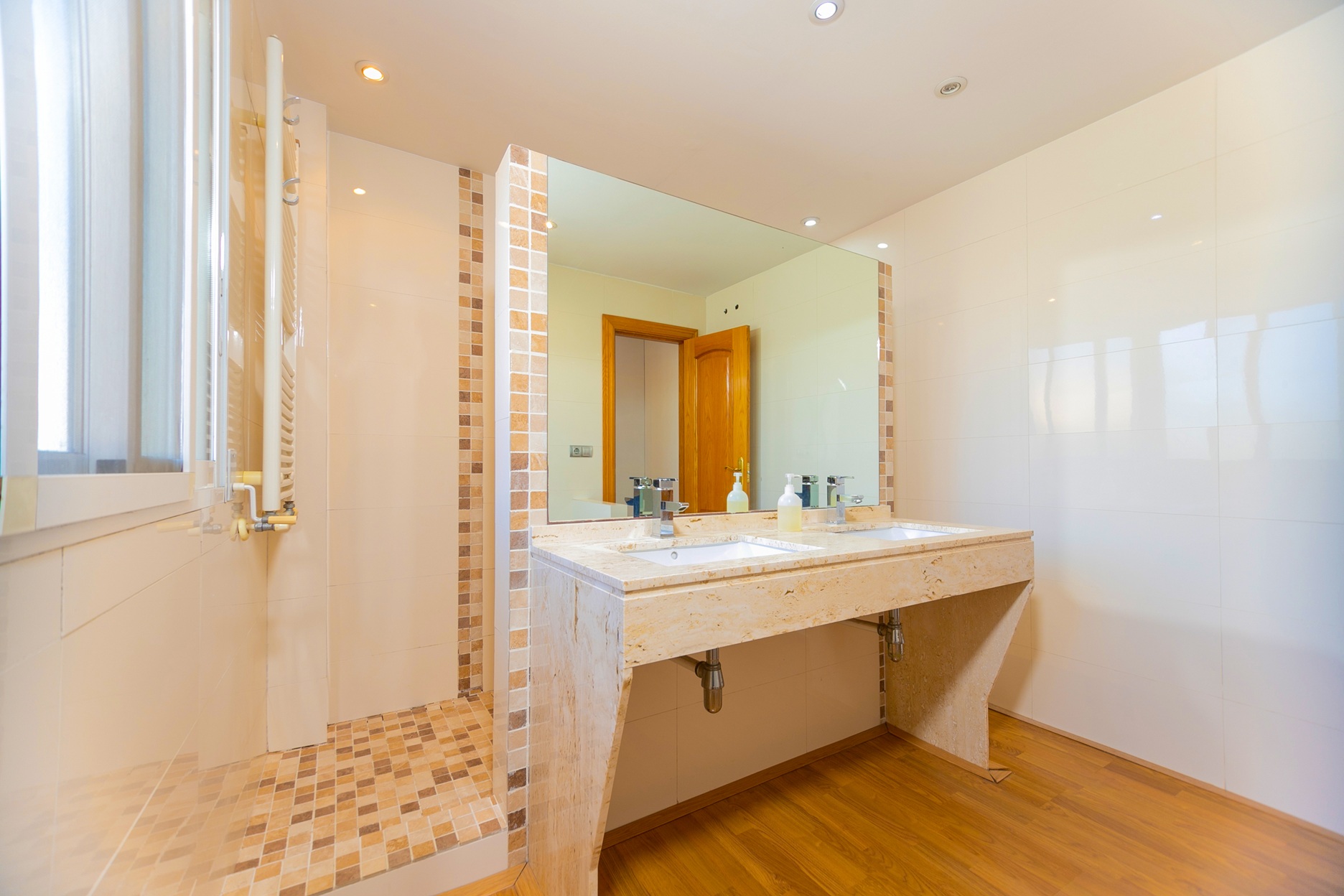 Classic Style 2-Story Villa – Calle Azahar, Alfinach Puçol