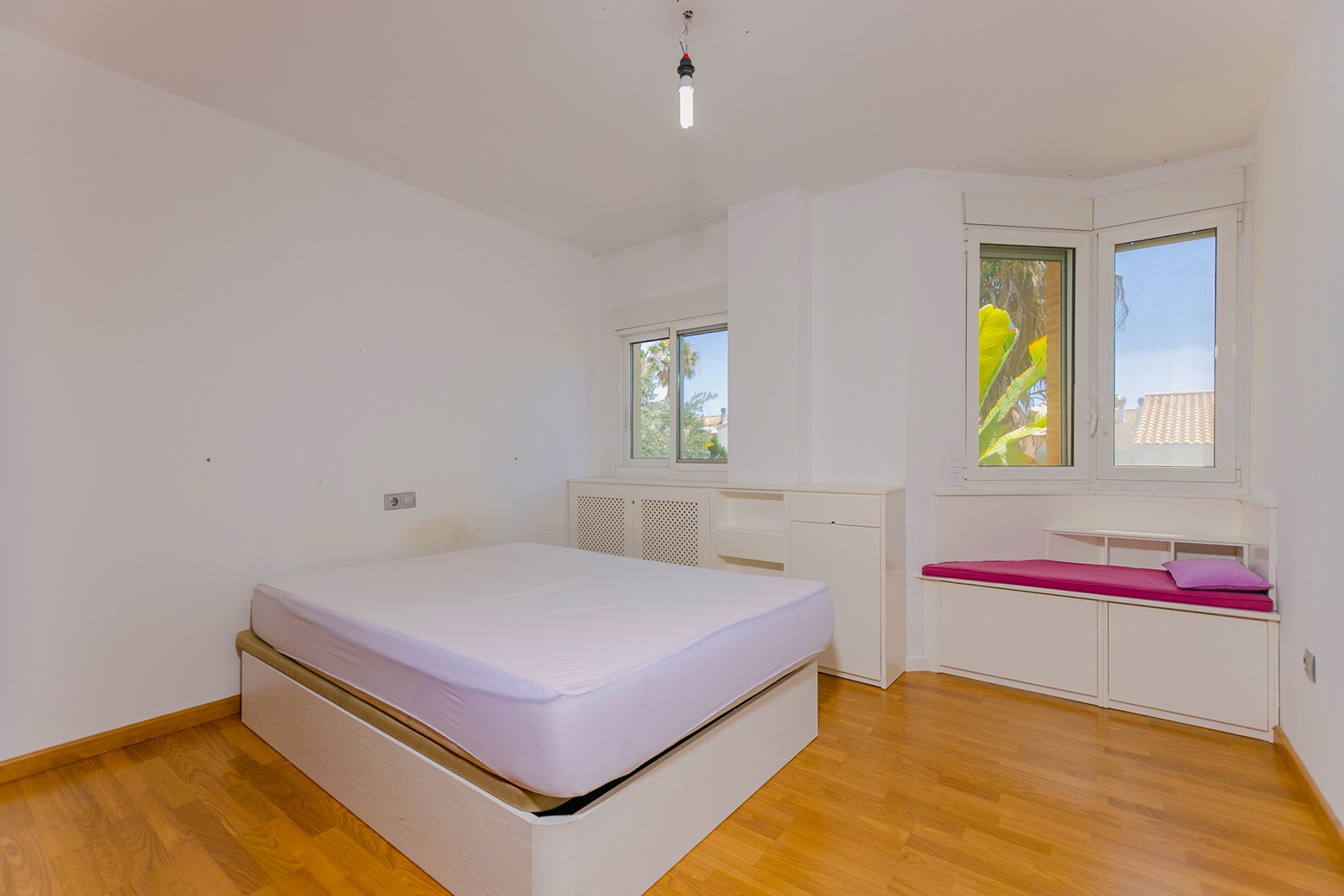 Classic Style 2-Story Villa – Calle Azahar, Alfinach Puçol