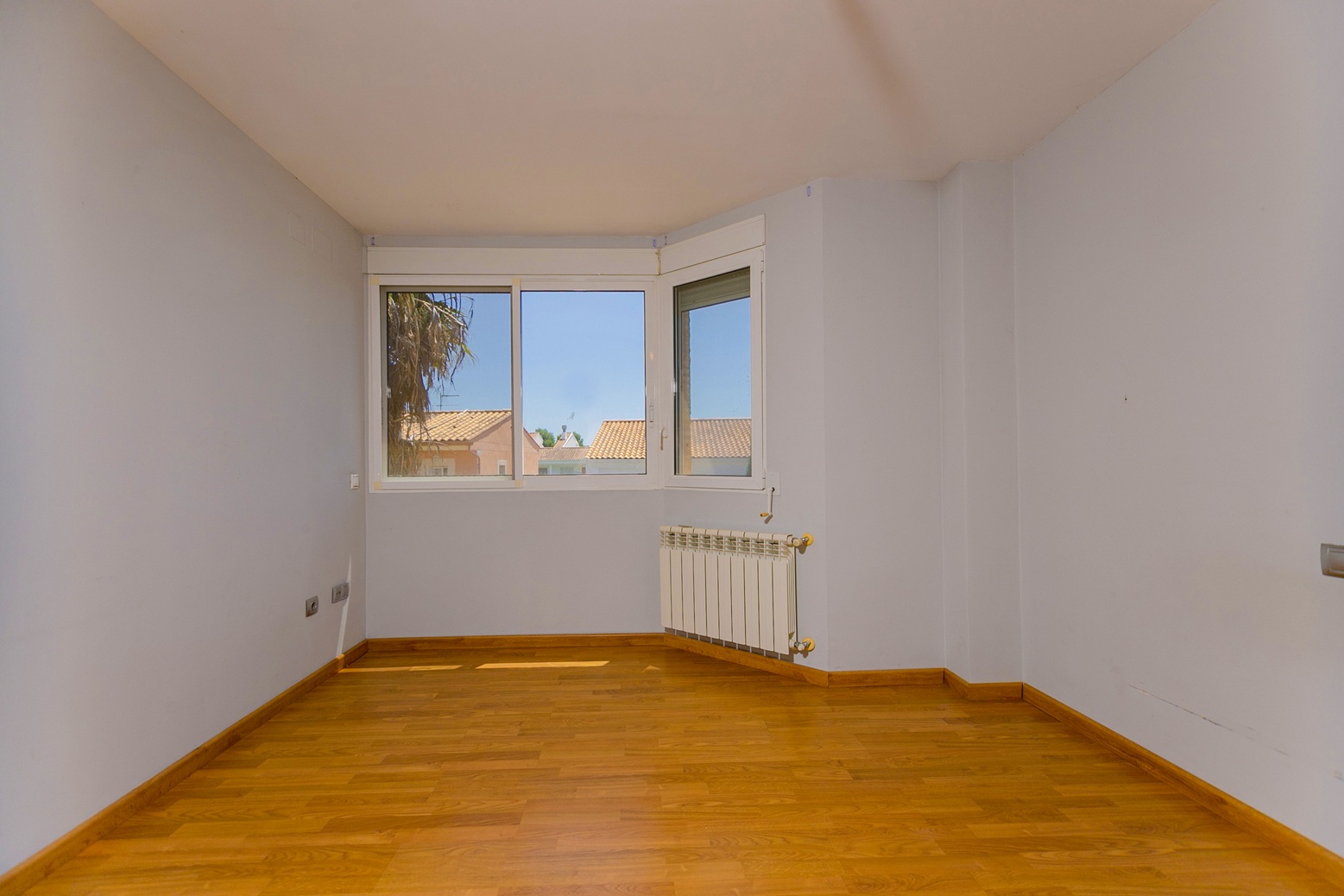Classic Style 2-Story Villa – Calle Azahar, Alfinach Puçol