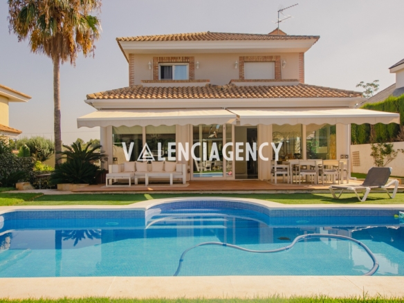 Luxury Villa in Torre en Conill
