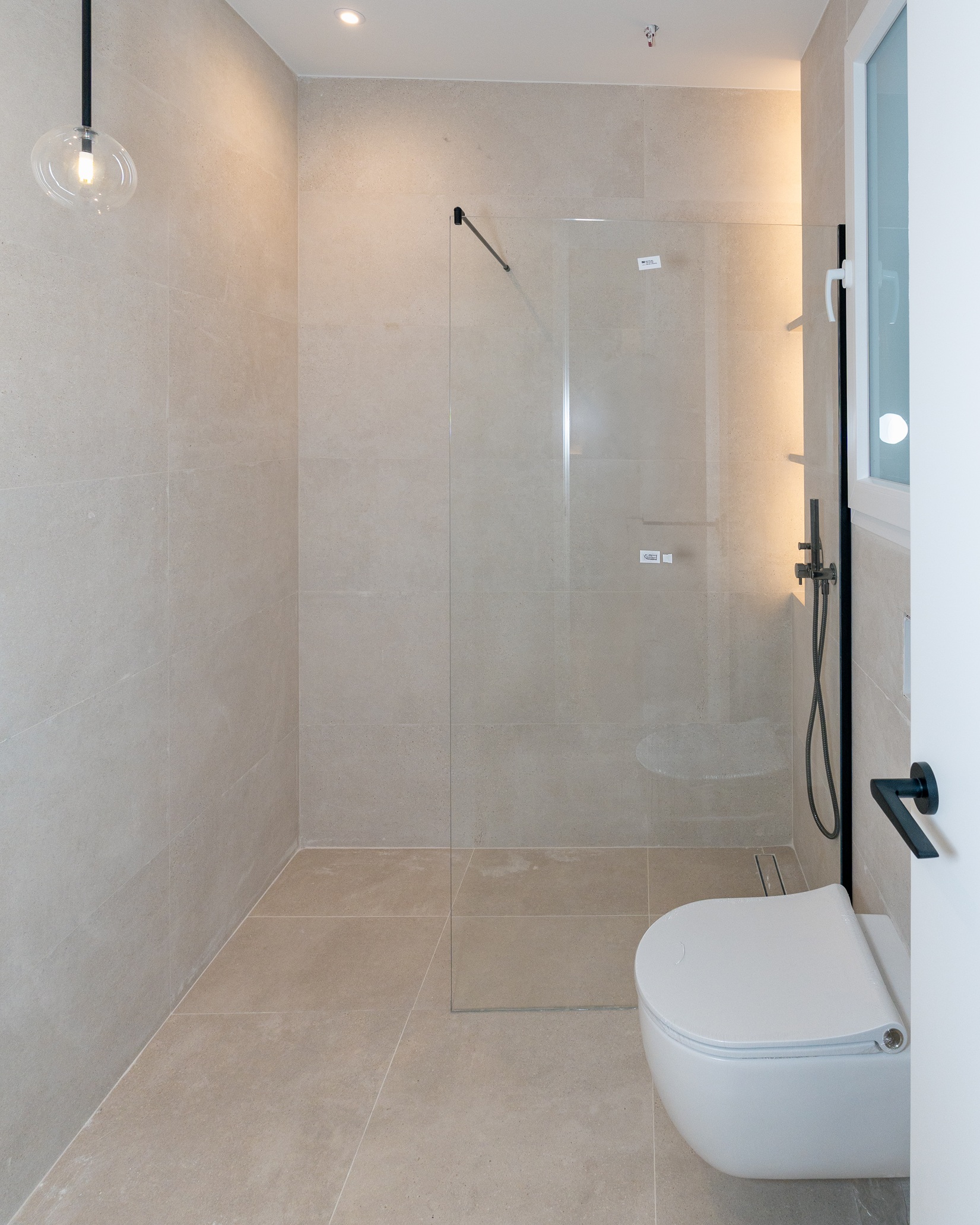 DSC02361 Spectacular newly refurbished apartment in Avenida Reino De Valencia
